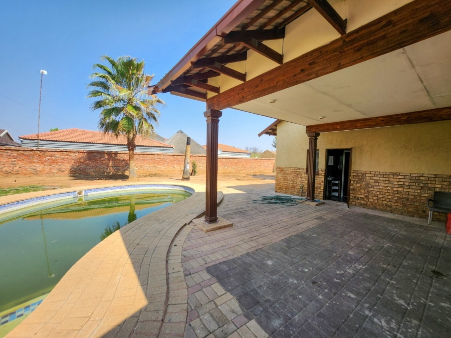 3 Bedroom Property for Sale in La Hoff North West